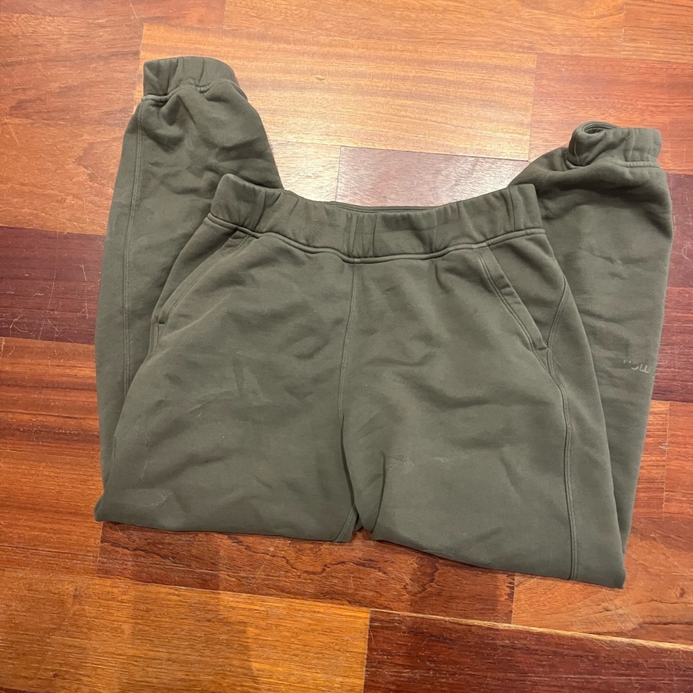 Lululemon relaxed sweatpants